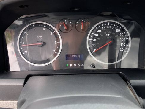Used 2011 RAM 1500 Tradesman AWD/4WD image 23