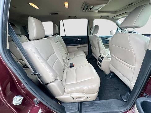 Used 2017 Honda Pilot Touring image 36