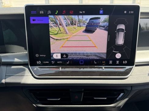 Used 2026 Volkswagen Tiguan SE AWD/4WD image 19