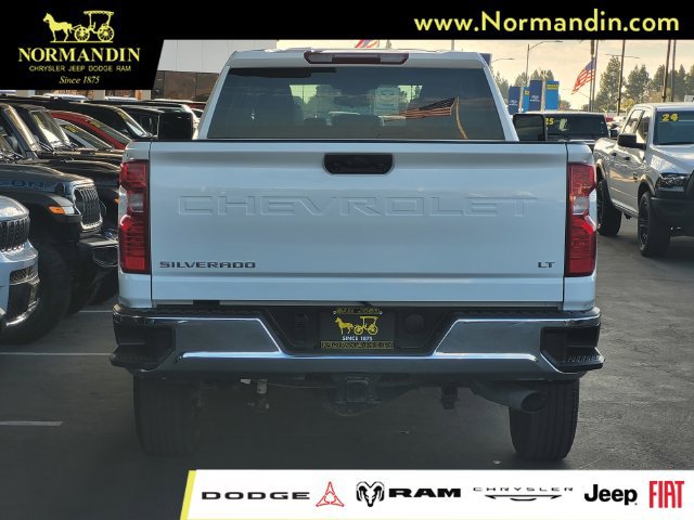 Used 2025 Chevrolet Silverado 2500 LT w/ Convenience Package AWD/4WD image 4