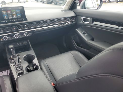 Used 2024 Honda Civic Touring image 18