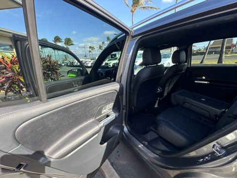 Used 2022 Mercedes-Benz GLB 250 4MATIC image 14