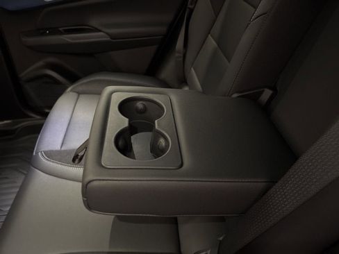 New 2026 Chevrolet Equinox EV LT image 29