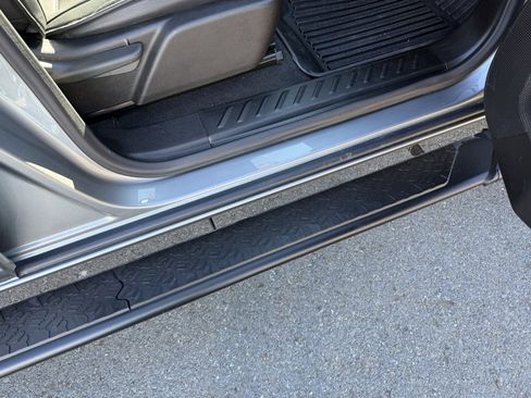 Used 2024 Chevrolet Colorado Trail Boss w/ Technology Package image 30