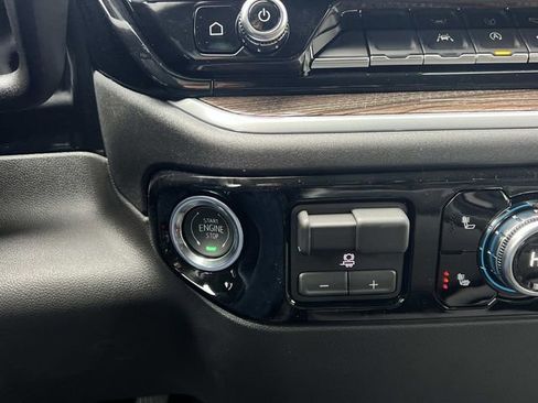 New 2026 GMC Sierra 1500 Elevation image 22