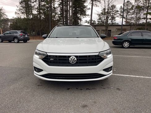 Used 2019 Volkswagen Jetta R-Line w/ R-Line Cold Weather Package image 3