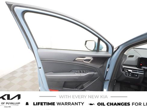 New 2026 Kia Sportage EX image 9