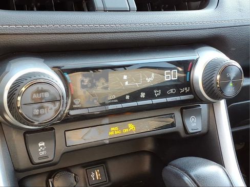 Used 2023 Toyota RAV4 XLE image 9