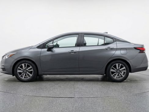 Used 2025 Nissan Versa SV image 5