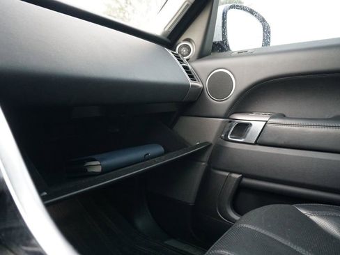 Used 2017 Land Rover Range Rover Sport HSE image 25