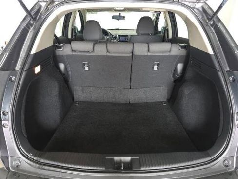 Used 2022 Honda HR-V LX image 9