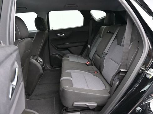 New 2025 Chevrolet Blazer LT w/ Midnight/Sport Edition FWD image 28