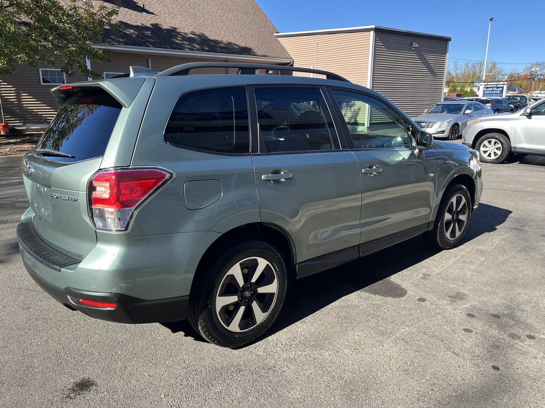 Used 2018 Subaru Forester 2.5i Premium w/ All-Weather Package AWD/4WD image 5