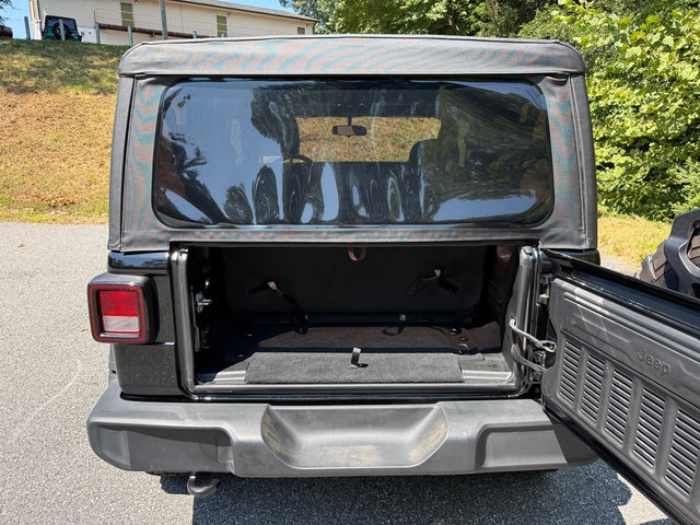 Used 2023 Jeep Wrangler Sport AWD/4WD image 14