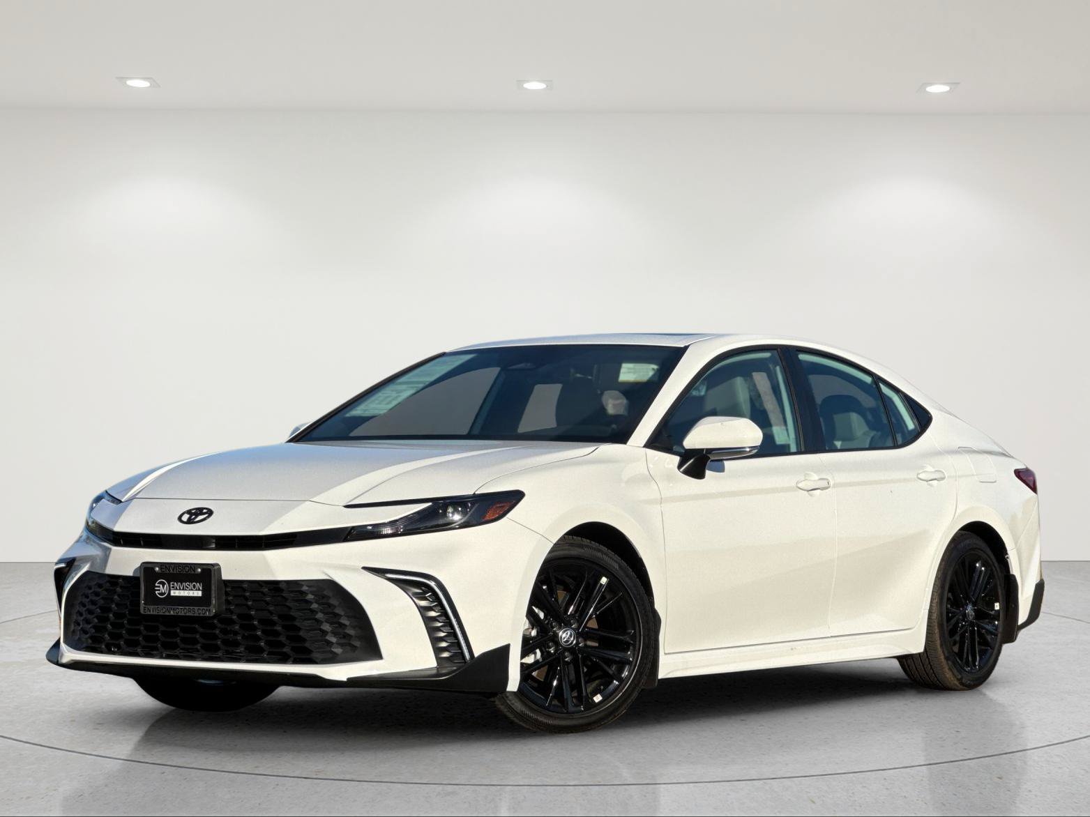 Used 2026 Toyota Camry SE w/ Multimedia Upgrade Package FWD image 2