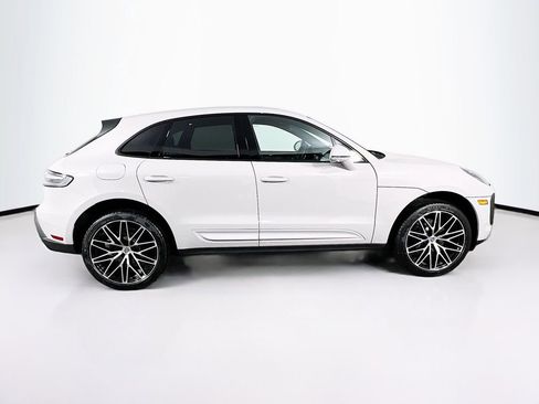 New 2026 Porsche Macan image 8