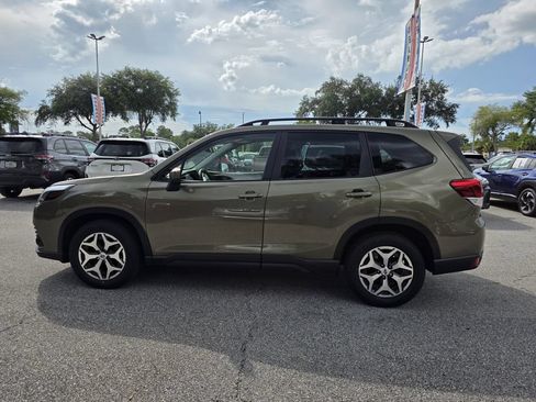 Certified 2023 Subaru Forester Premium AWD/4WD image 5
