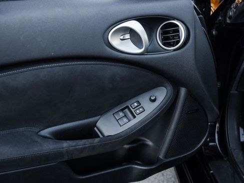 Used 2010 Nissan 370Z Touring image 44