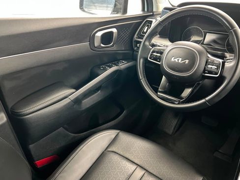 Used 2023 Kia Sorento S w/ Panoramic Sunroof Package image 11