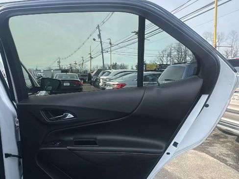 Used 2020 Chevrolet Equinox Premier image 19