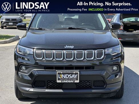 Used 2022 Jeep Compass Latitude w/ Convenience Group image 3