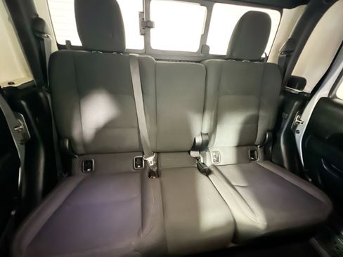 Used 2020 Jeep Gladiator Sport w/ Quick Order Package 24S image 33