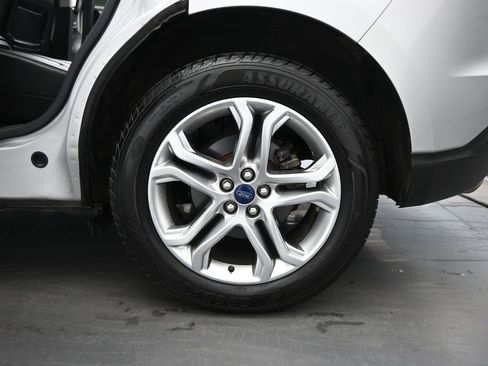 Certified 2018 Ford Edge Titanium image 22