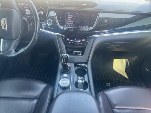 Used 2020 Cadillac XT6 Premium Luxury AWD/4WD image 11