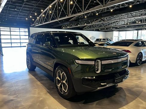 Used 2024 Rivian R1S Adventure AWD/4WD image 7