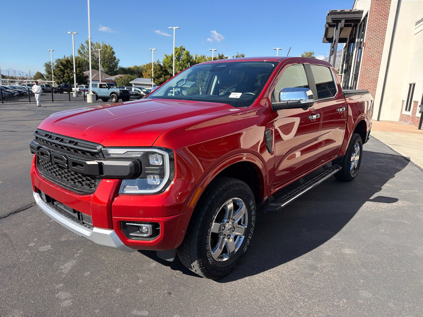 Used 2024 Ford Ranger Lariat w/ FX4 Off-Road Package AWD/4WD image 3