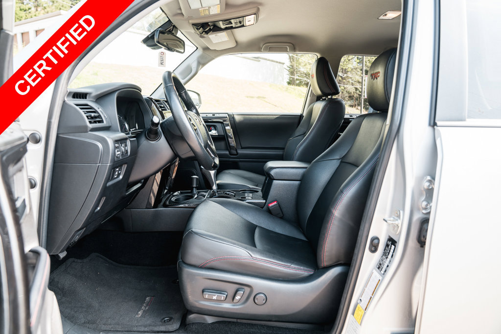 Used 2024 Toyota 4Runner TRD Off-Road Premium AWD/4WD image 24