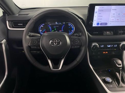 Used 2024 Toyota RAV4 XSE AWD/4WD image 20