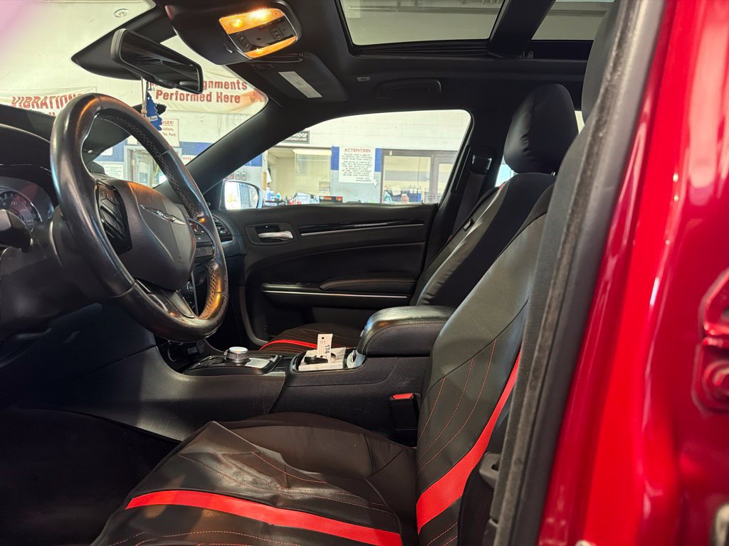 Used 2018 Chrysler 300 S w/ 300S Premium Group AWD/4WD image 6