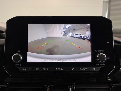 Used 2024 Nissan Pathfinder SV image 26