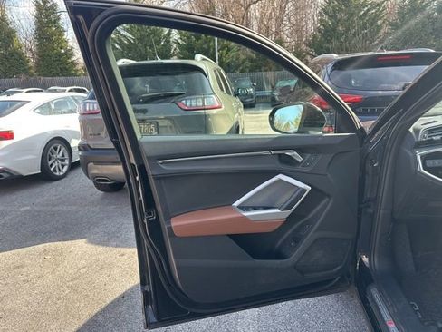 Used 2024 Audi Q3 2.0T Premium image 8