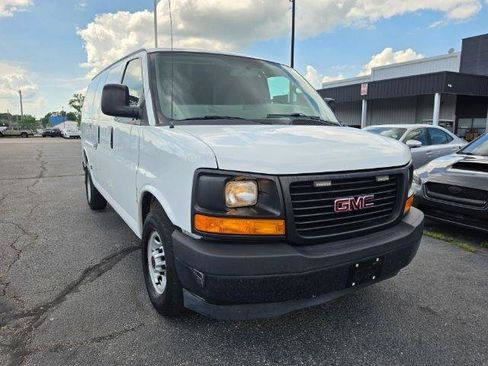 Used 2017 GMC Savana 2500 RWD image 4