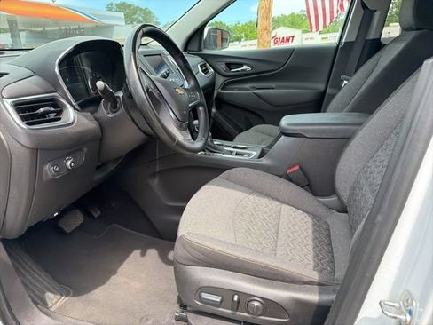 Used 2024 Chevrolet Equinox LT FWD image 6