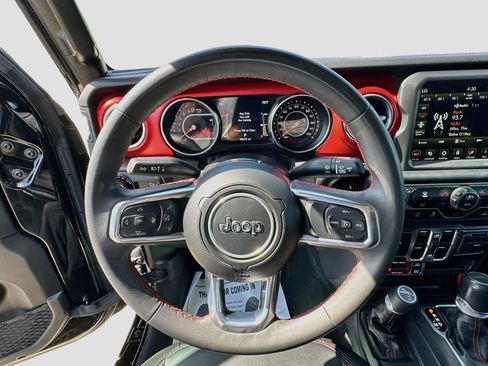 Used 2023 Jeep Gladiator Rubicon w/ LED Lighting Group AWD/4WD image 11