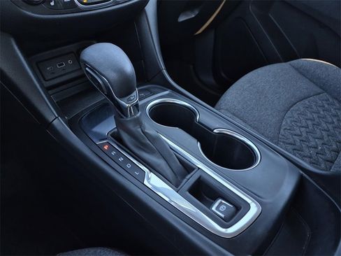 Used 2023 Chevrolet Equinox LT image 22