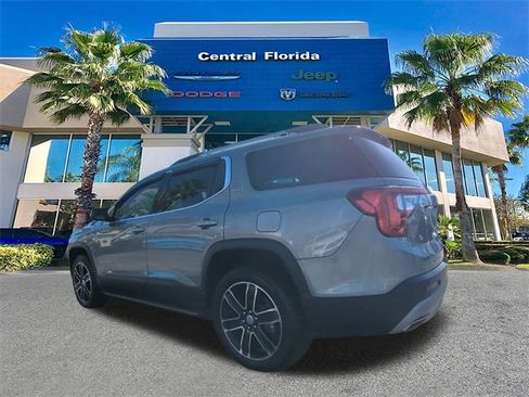 Used 2023 GMC Acadia SLT w/ Technology Package image 7