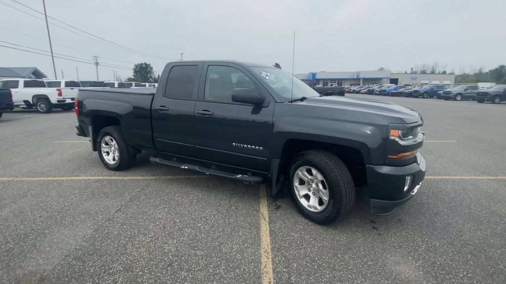 Used 2018 Chevrolet Silverado 1500 LT w/ All Star Edition AWD/4WD image 2