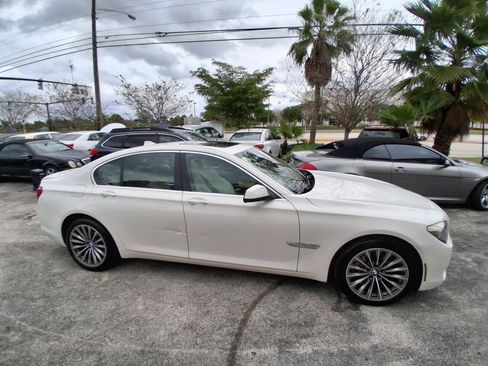 Used 2012 BMW 740i RWD image 5
