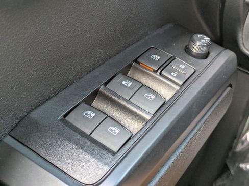 Used 2022 Toyota Tacoma SR image 21