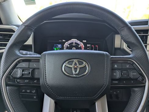 Used 2024 Toyota Tundra Limited AWD/4WD image 31