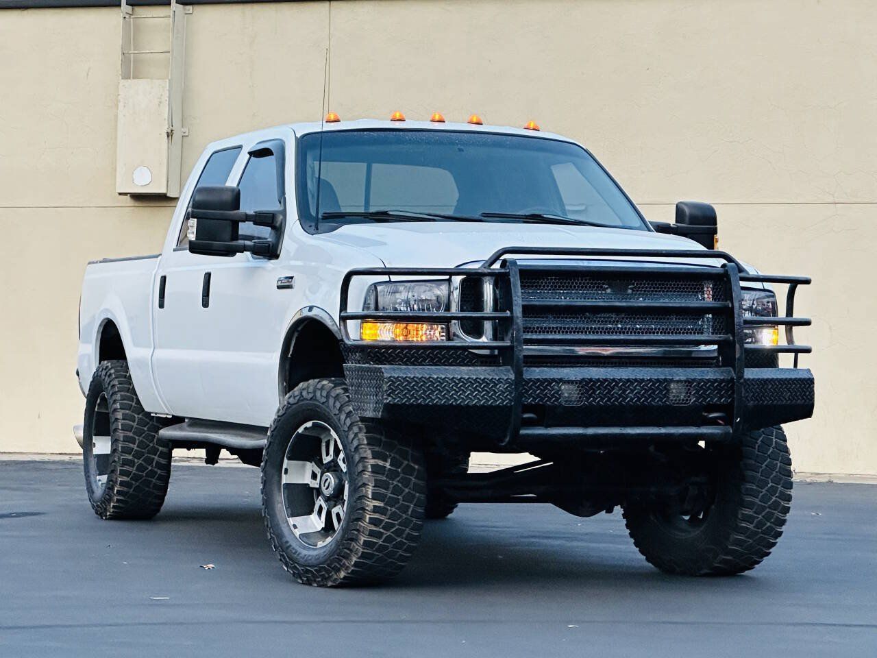 Used 1999 Ford F250 XLT AWD/4WD image 1