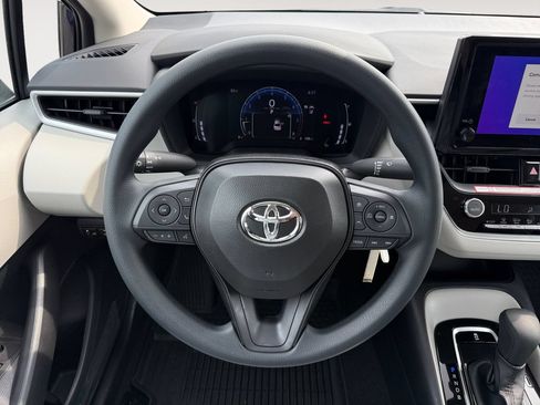 Used 2026 Toyota Corolla LE FWD image 12