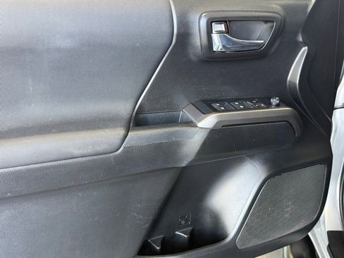 Certified 2021 Toyota Tacoma TRD Off-Road w/ Technology Package image 17