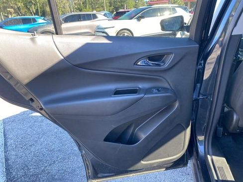 Used 2023 Chevrolet Equinox LT image 29