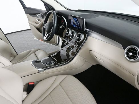 Certified 2022 Mercedes-Benz GLC 300 image 24