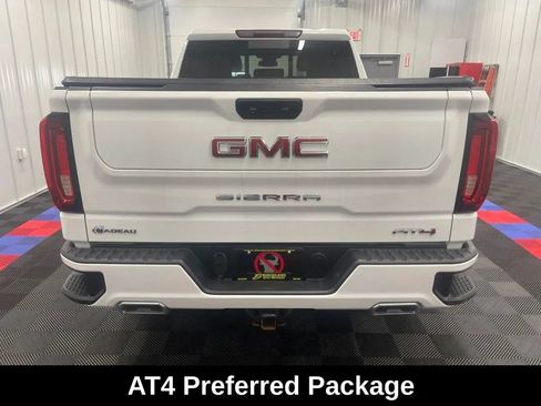 Used 2022 GMC Sierra 1500 AT4 w/ AT4 Preferred Package AWD/4WD image 4